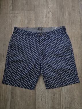 J. CREW Men’s sz 33 Shorts Flat Front Paisley Pattern Stretch Chino 9” Inseam